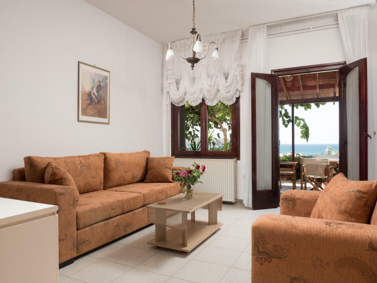 Romantic Corner Maisonette Houses スタロス エクステリア 写真